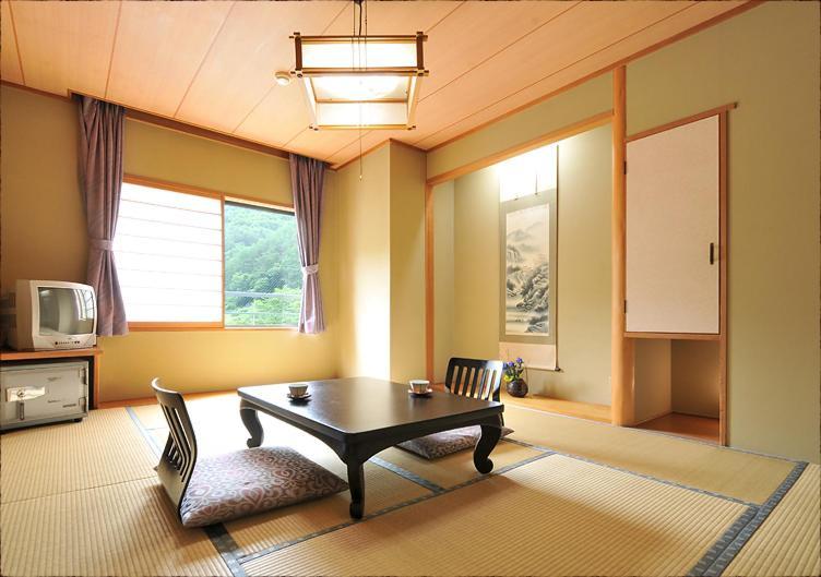 Bouzantei Kotobuki Hotel Ueda Buitenkant foto